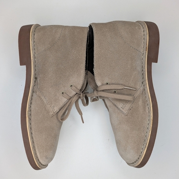 Clarks Acre Bridge taupe suede desert ankle boots lace up womens size 6.5 - Picture 3 of 7